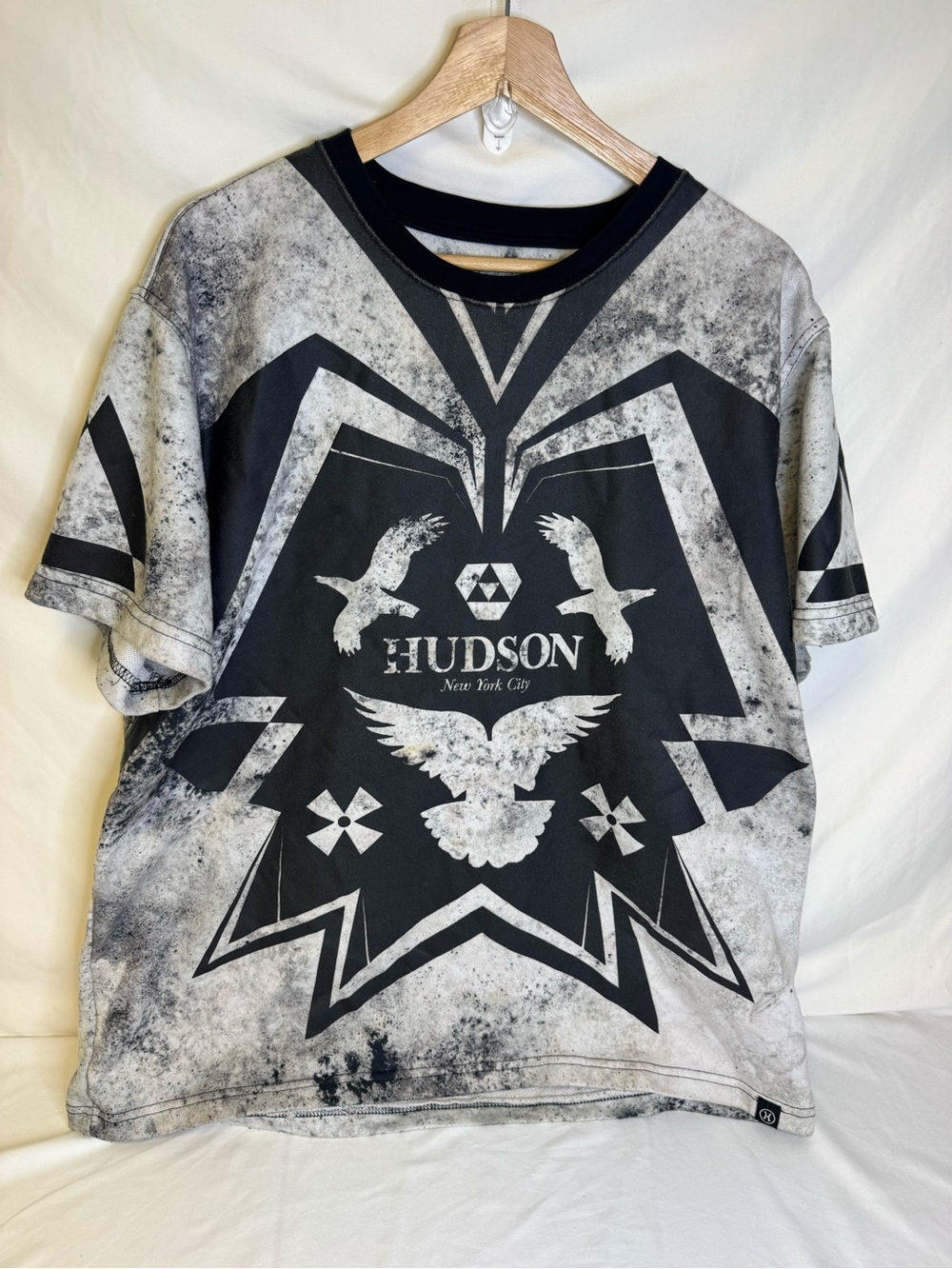 Hudson New York City Black and Gray Graphic Short Sleeve Tee